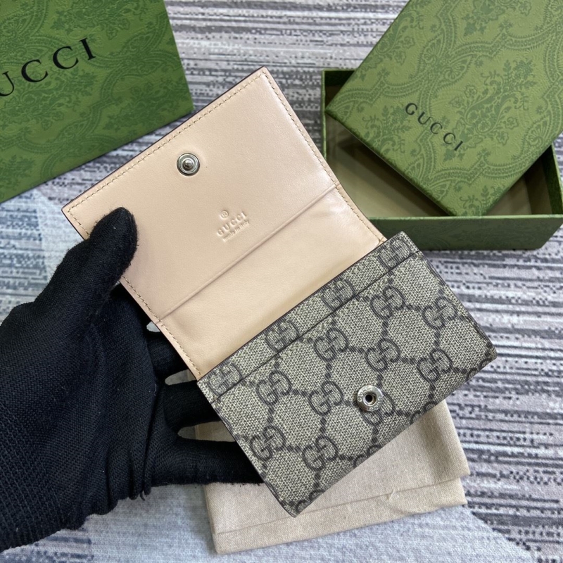 G*u*i wallets & purse